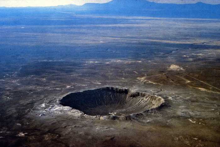 四川盆地到底是火山口，还是陨石坑？它的经历比这两种要复杂得多