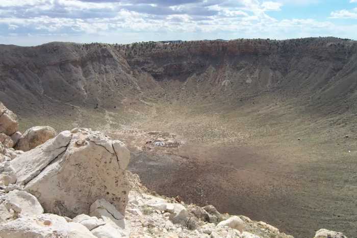 四川盆地究竟是火山口，还是陨石坑？它的经历比这两种要复杂得多