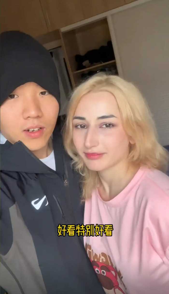 湖北95后小伙穷游世界，在西亚娶到白人美女，回国时已是一家三口