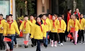 中小学生迎“头疼消息”，2024年放假时间出炉，家长看后犯愁了